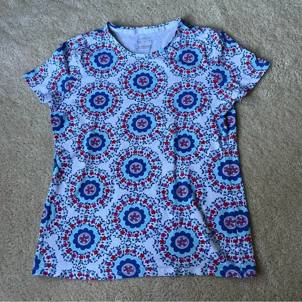 Talbots Women’s Short Sleeve Tee Shirt - Size M - White w/ Floral Circles - VGUC